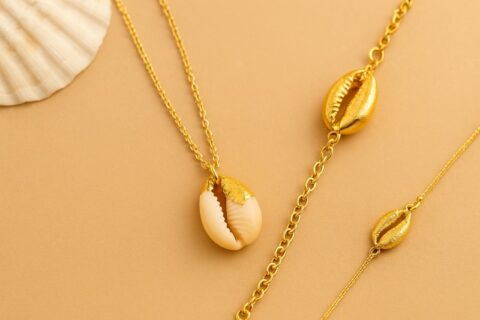 اکسسوری صدفی | ترند زیورآلات تابستان + مدل‌های شیک