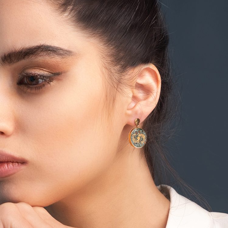 گوشواره میخی ورق طلا زنانه ماه تولد اسفند سری مانی کلاسیک