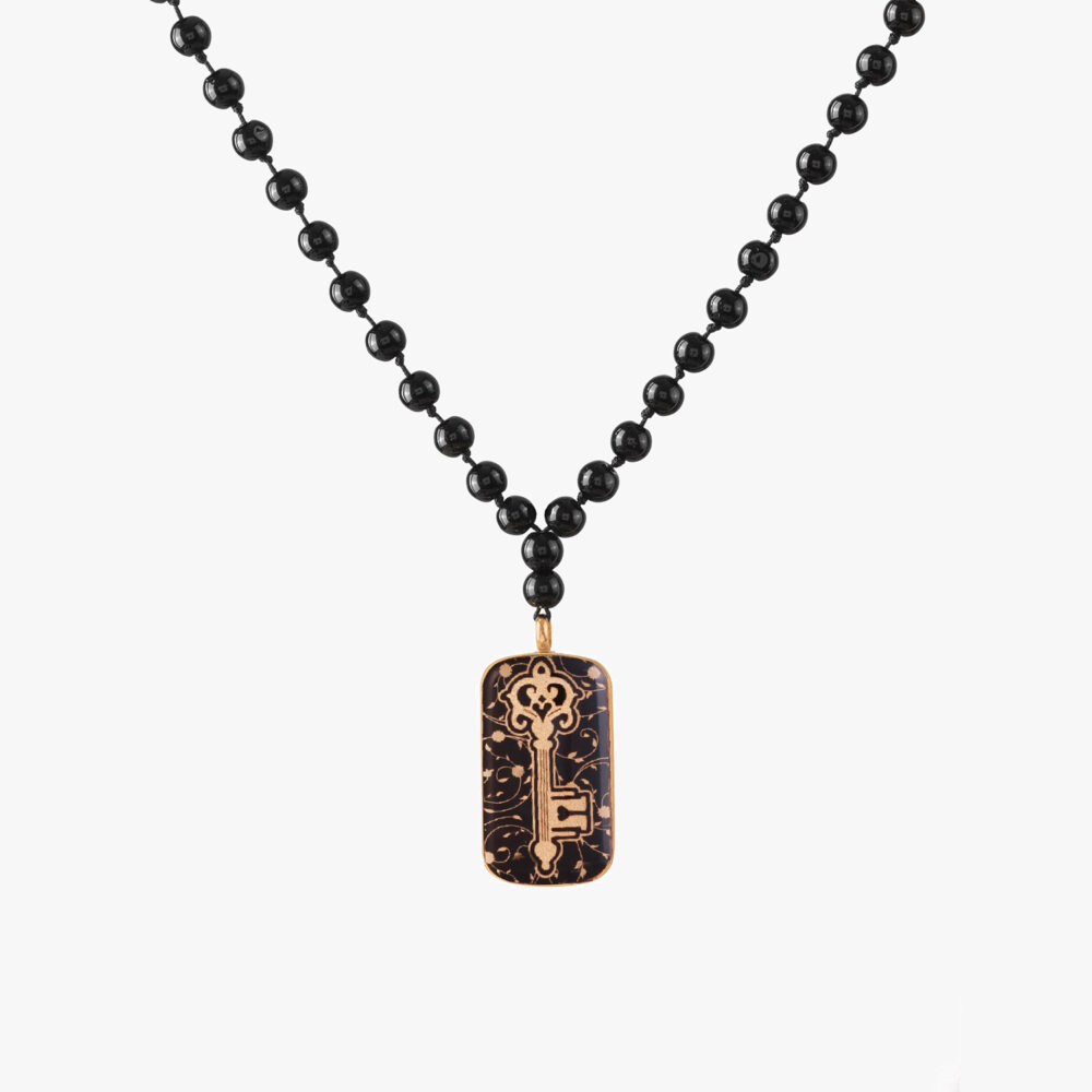 10007078-1.jpg گردنبند مردانه کلید با ورق طلا و سنگ سری ایستا - 1