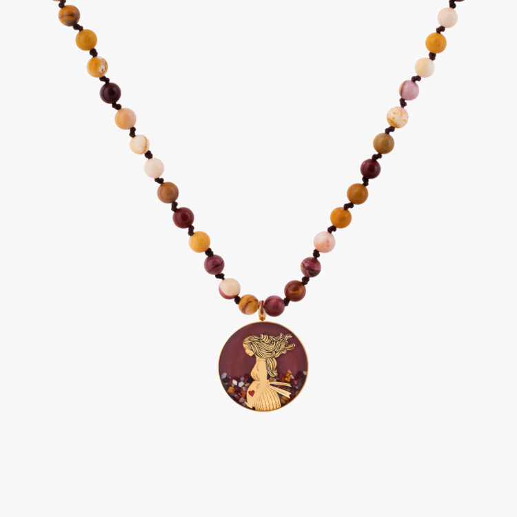 گردنبند زنانه بارداری با ورق طلا و سنگ سری مانی کلاسیک