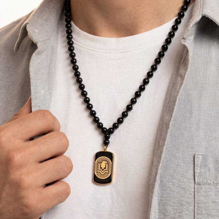 گردنبند مردانه عقاب با ورق طلا و سنگ سری ایستا