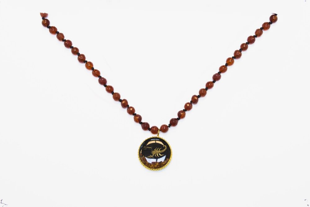 گردنبند زنانه آبان با ورق طلا و سنگ سری مانی گره ای قفل دار - 1