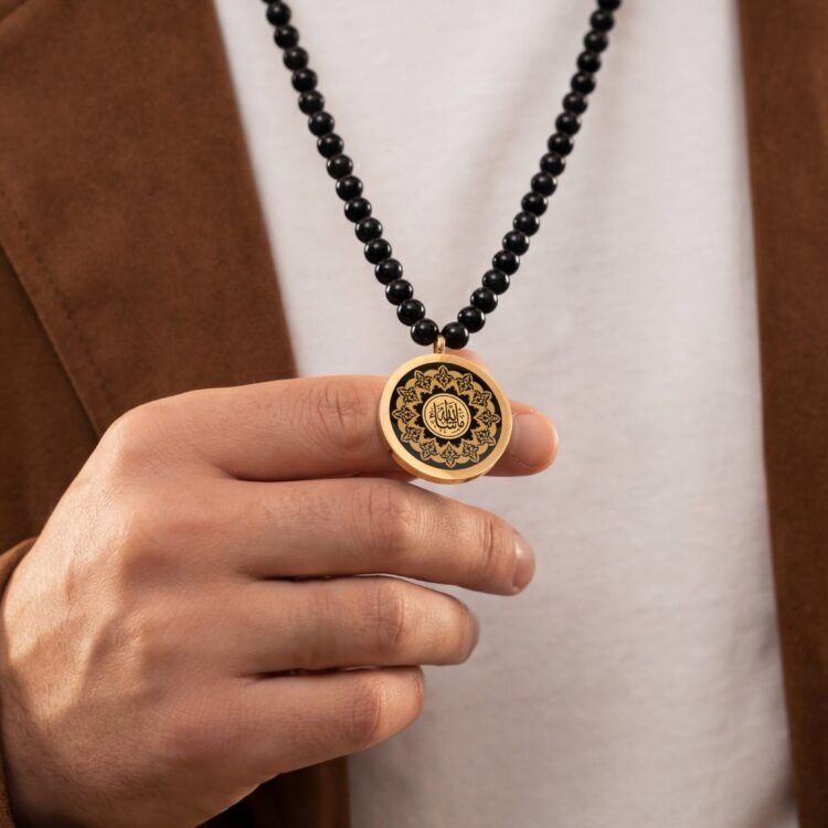 خرید هدیه مذهبی؛ آشنایی با گزینه های نفیس و معنوی برای عزیزانتان - زرسام