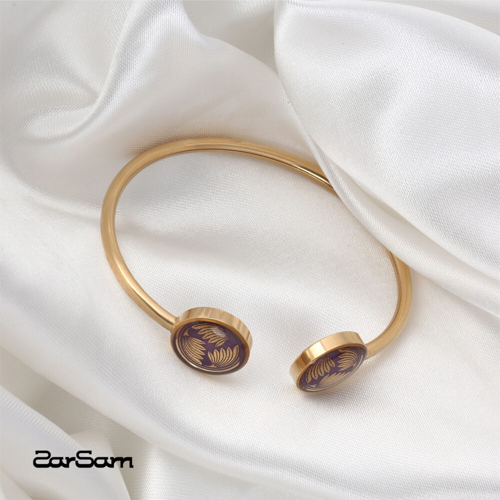 دستبند بنگل زنانه نیلگون با ورق طلا سری مهرسا - 4