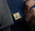 دکمه سردست مردانه عارف با ورق طلا سری مربع