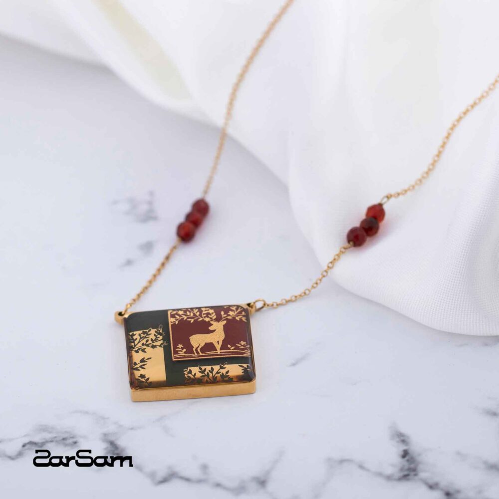 گردنبند زنانه بیشه با ورق طلا و زنجیر سری چلیپا - 2