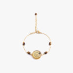 دستبند زنانه خرداد با ورق طلا و زنجیر سری مانیمو