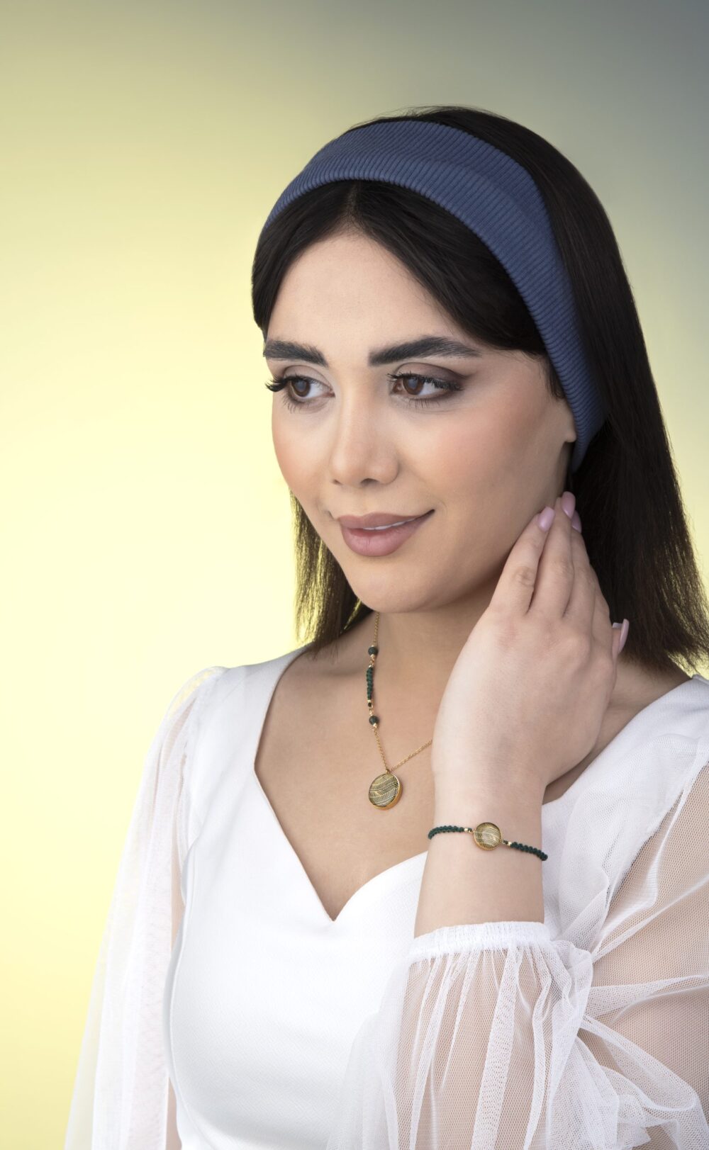 دستبند زنانه ژاوا با ورق طلا و بافت سری مانیسا - 3