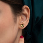 گوشواره زنانه صلح با ورق طلا سری مانیمو - 2