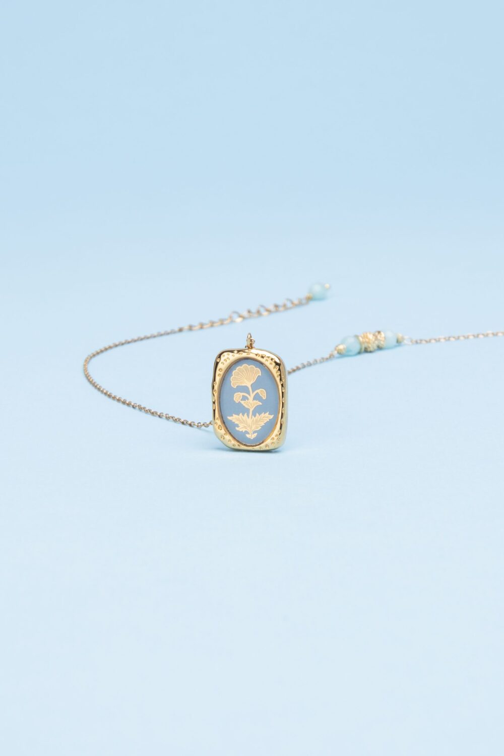 گردنبند زنانه بهار با ورق طلا و زنجیر سری شهرزاد - 4