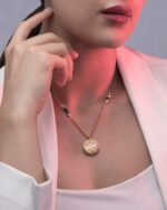 گردنبند زنانه هستی با ورق طلا و زنجیر سری هیوا - 2