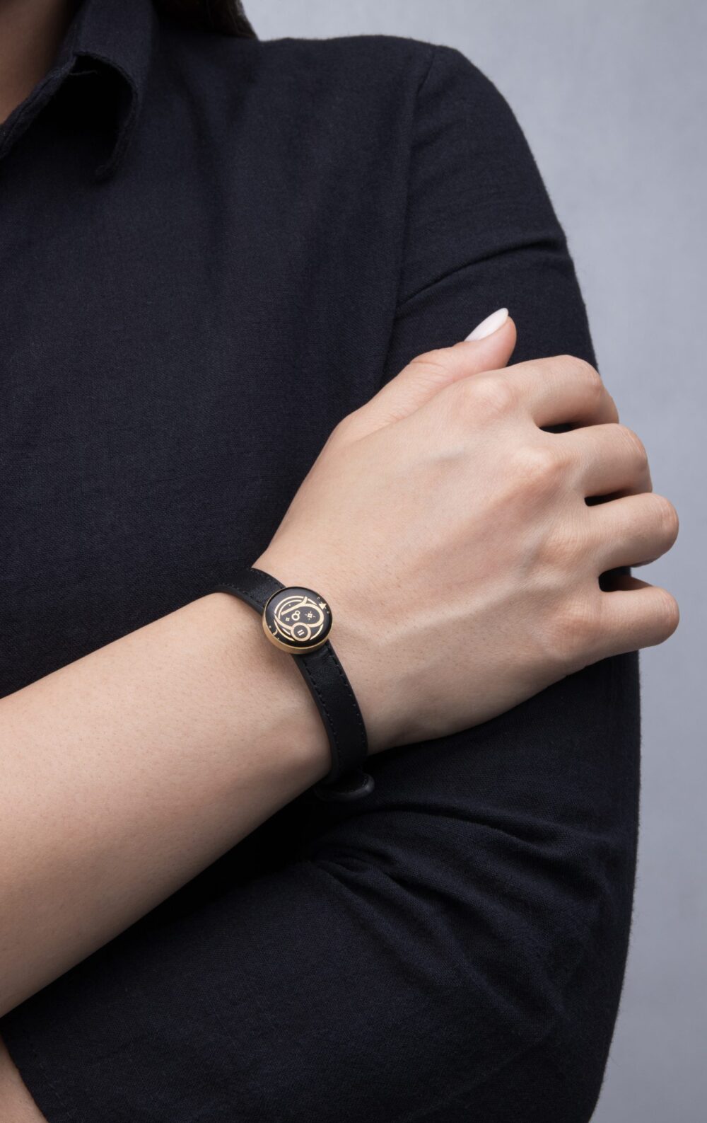 دستبند زنانه دی با ورق طلا و چرم سری زندگی - 2