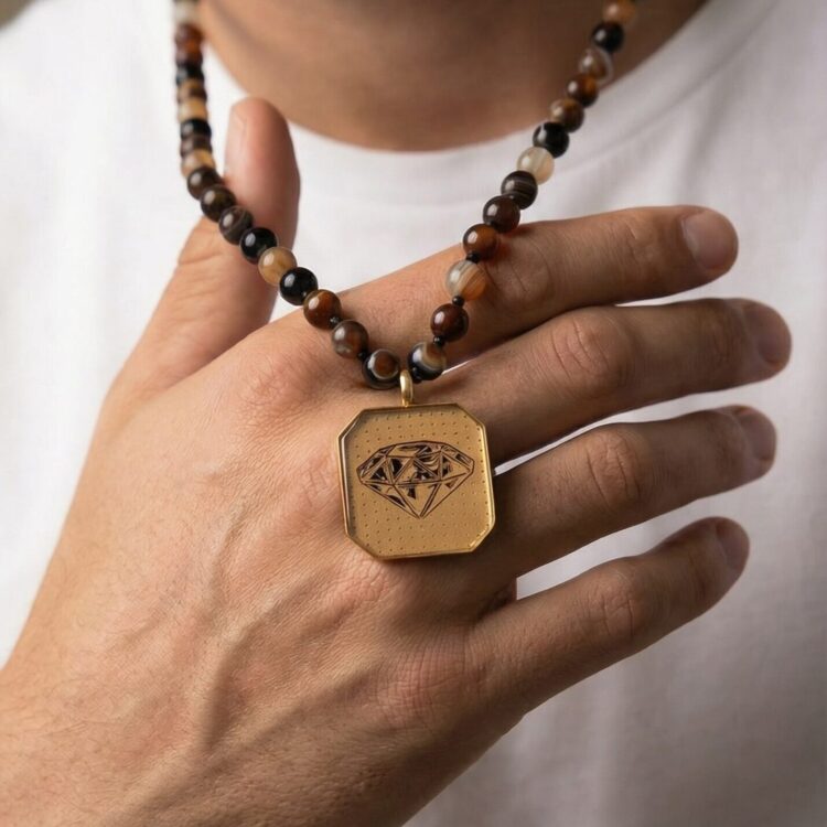 گردنبند مردانه ورق طلا و سنگ الماس سری آوید